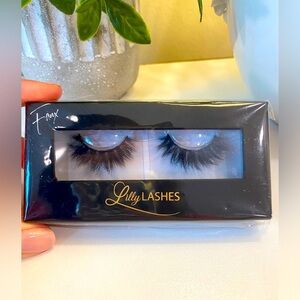 5 for $20!! Lilly Lashes 3D Faux Mink Lashes (Mykonos)